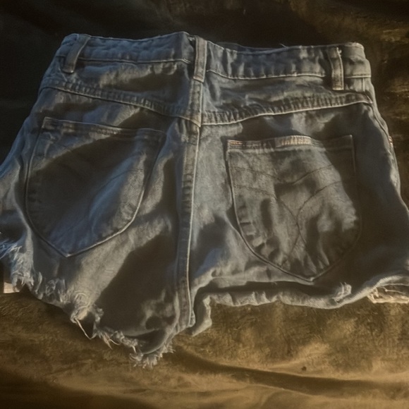 Rollas distressed shorts - Picture 2 of 2